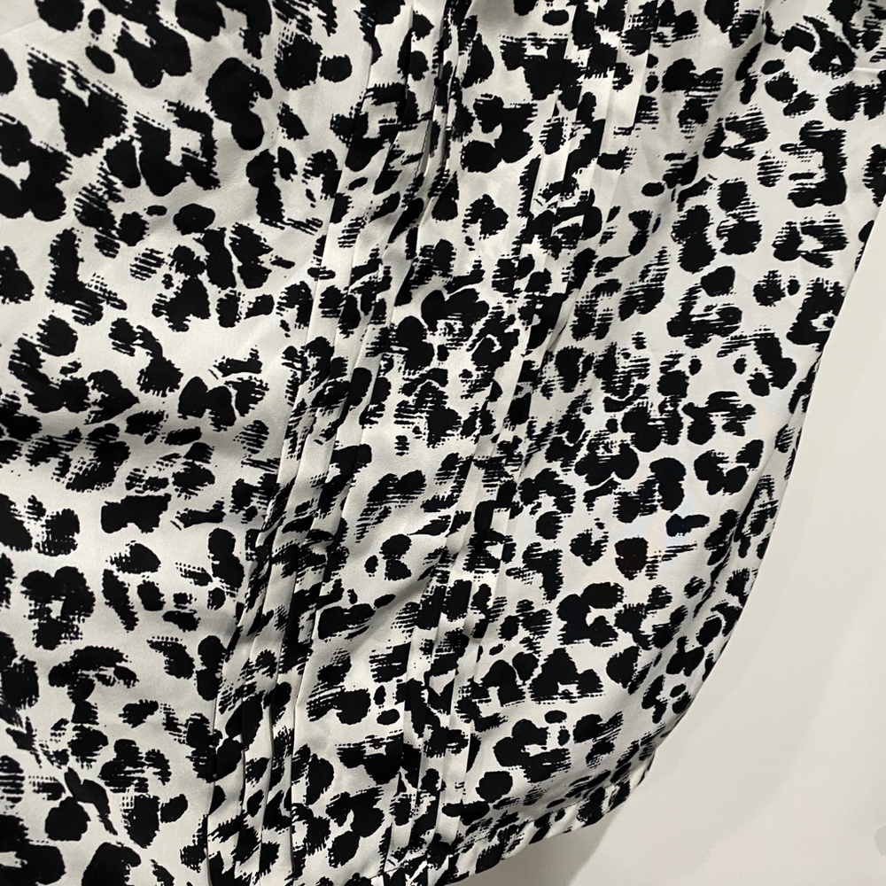 Patterned Blouse - Picture 4 of 9